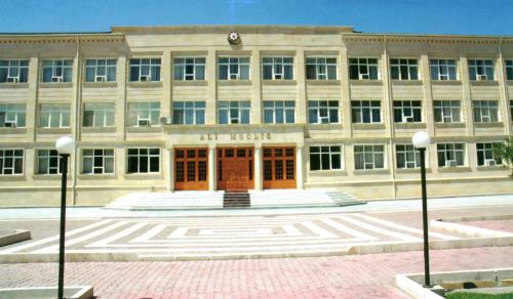 Azərbaycanda deputatın mandatına xitam verilir