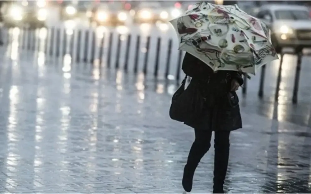 Nazirlik yağıntılı havaya görə əhaliyə müraciət etdi