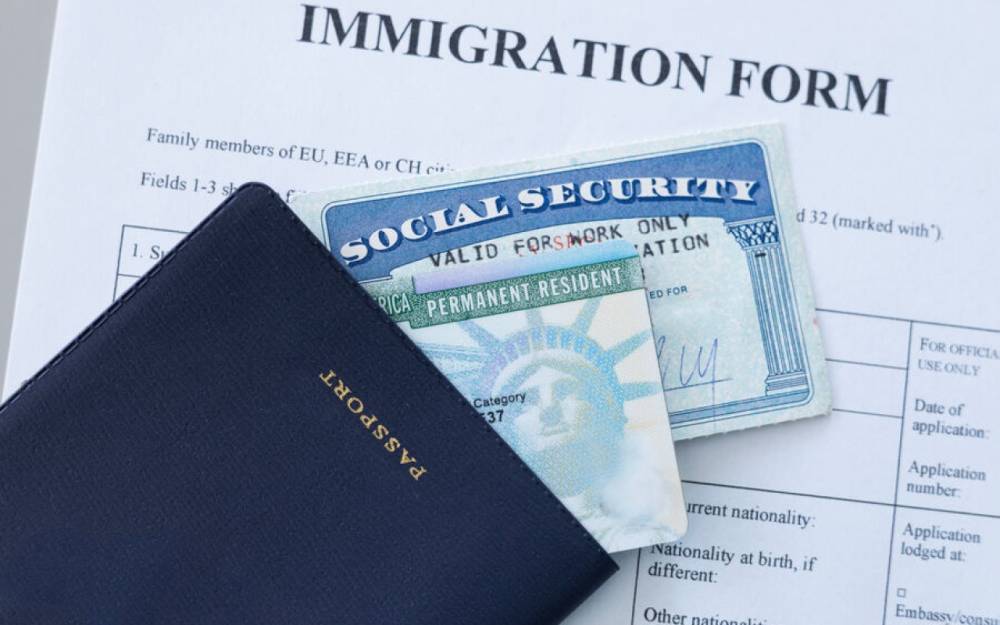 ABŞ "Green Card" lotereyasını müvəqqəti dayandıracaq