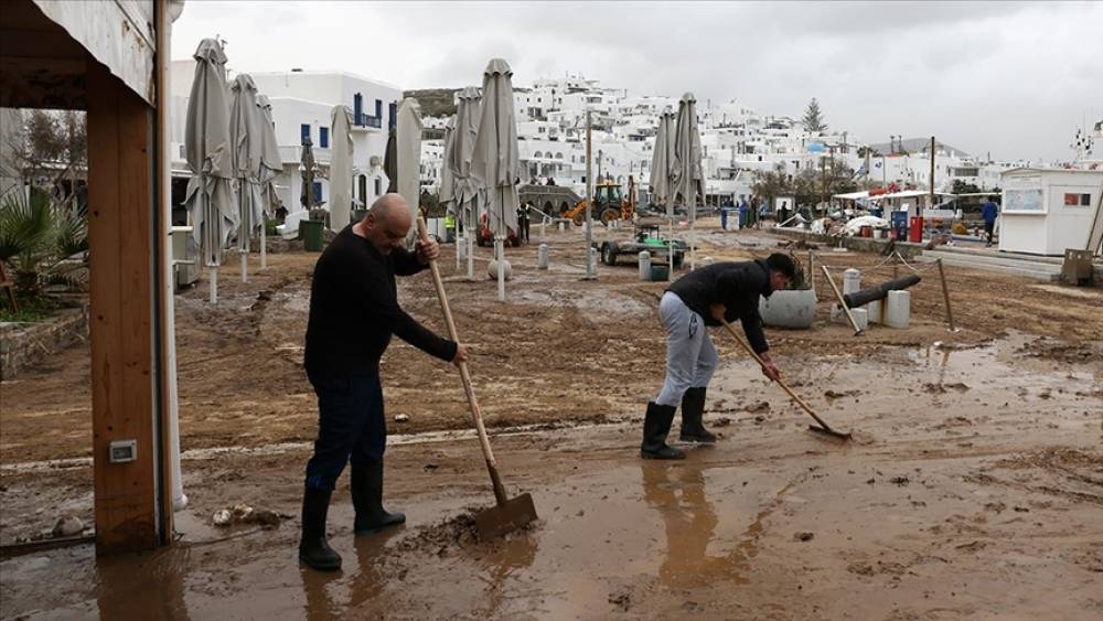 Yunanıstanda bu səbəbdən fövqəladə vəziyyət elan edildi