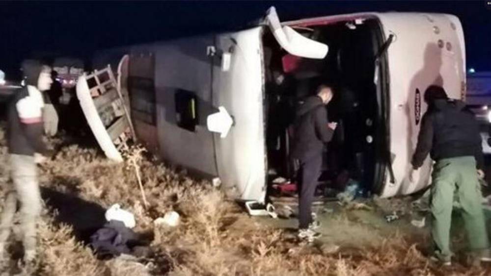 İranda avtobus qəzaya uğrayıb: Ölənlər və yaralananlar var
