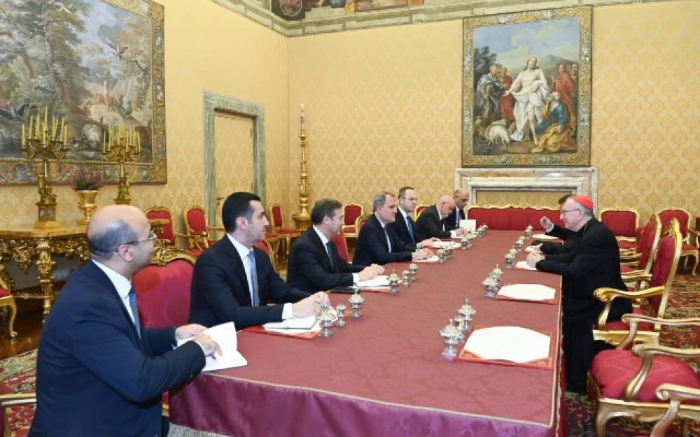 Ceyhun Bayramov Vatikanda Qallagerlə görüşdü