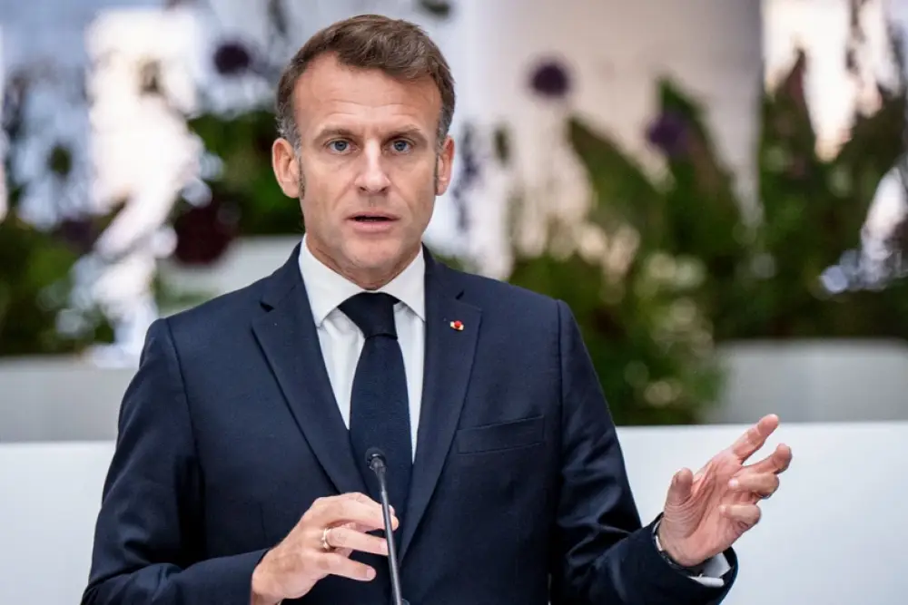 Makron Bakı ilə İrəvan arasında sülh sazişinin tezliklə imzalanacağına ümid edir