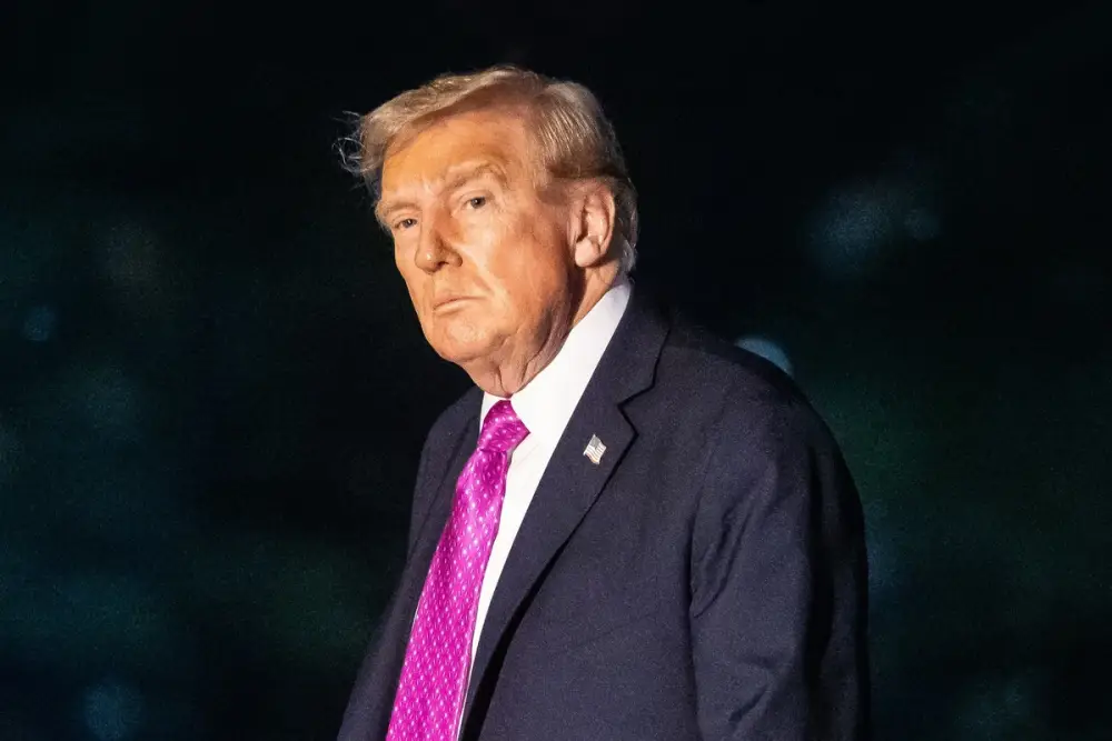 Tramp bu ökkəyə səfər edəcək