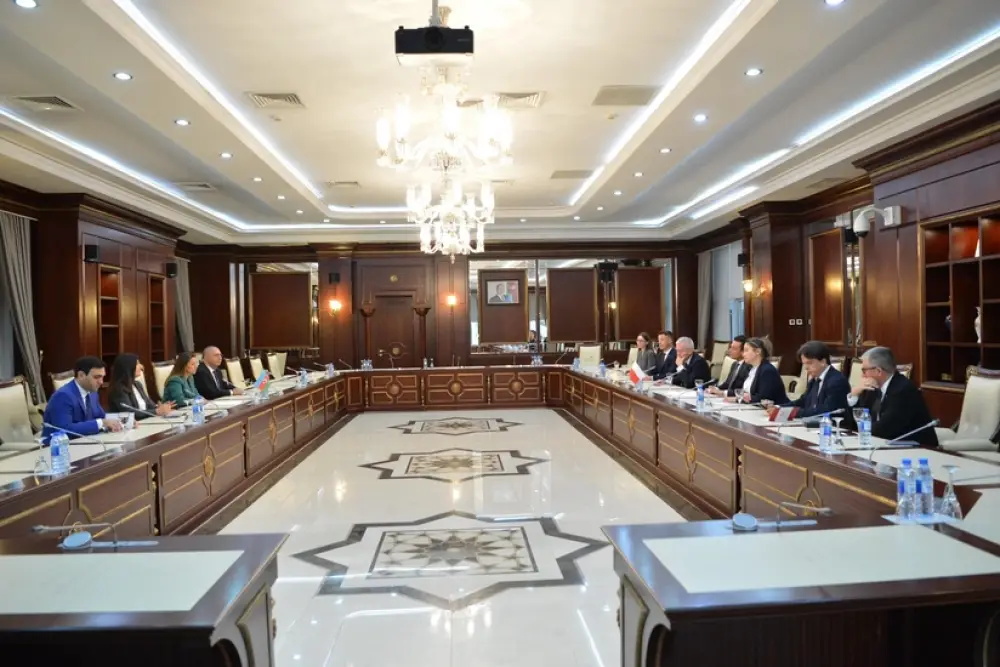 Azərbaycan və Polşa parlament nümayəndələri əməkdaşlıq münasibətlərini müzakirə ediblər