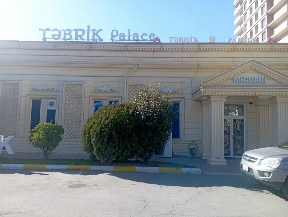 Bakıda şadlıq sarayında yanğın baş verib