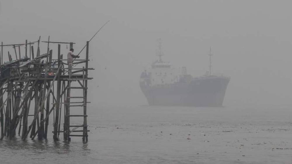 Qanunsuz yanacaq daşıyan tanker saxlanıldı