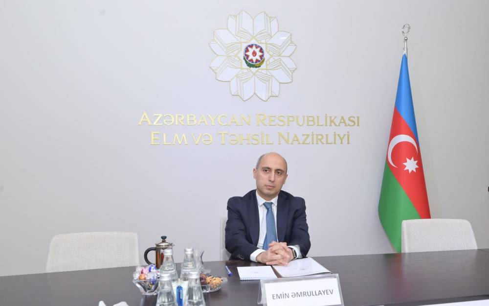 Dövlət Xidmətinin 8 vəzifəli şəxsi həbs edildi