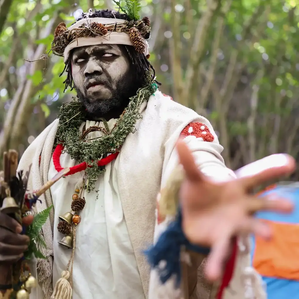 Özünü Afrika krallığının hökmdarı elan edən şəxs Şotlandiyadan deportasiya edildi