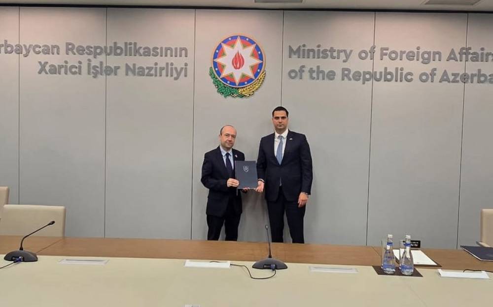 Slovakiya səfiri etimadnaməsinin surətini Azərbaycan XİN-ə təqdim edib
