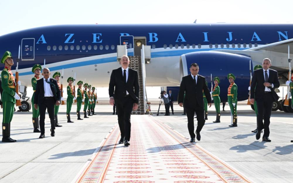 İlham Əliyev Türkmənistana getdi - FOTOLAR