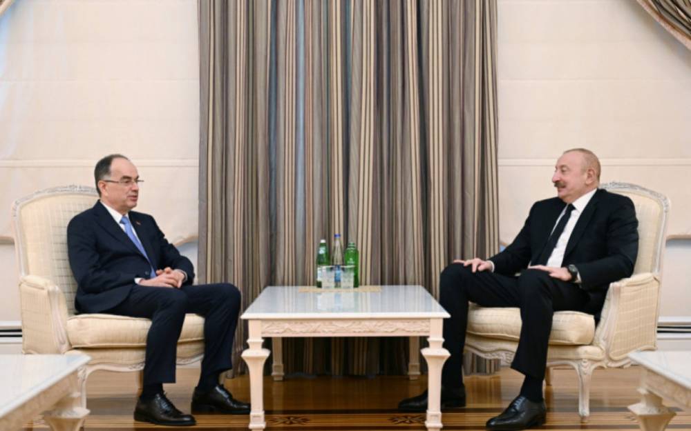 Albaniya Prezidenti İlham Əliyevə məktub göndərdi