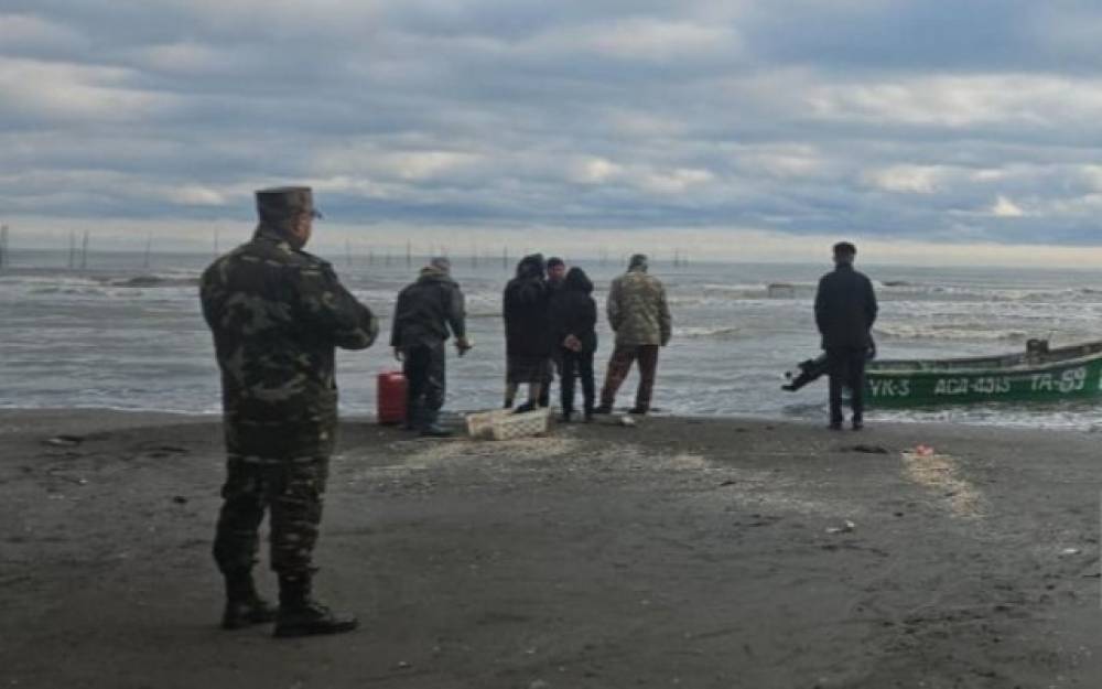 Astarada itkin düşən balıqçılardan birinin meyiti tapıldı