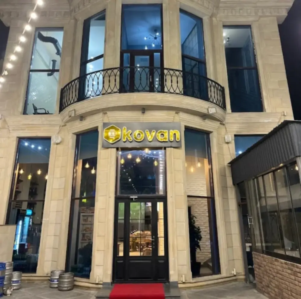 Bakıda məşhur iaşə obyektində YOXLAMA: Qanunsuz fəaliyyət göstərdiyi müəyyən edilib