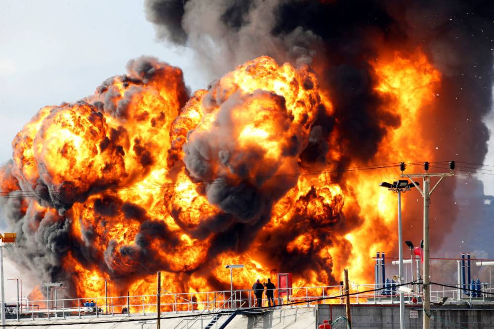 Pakistanda məsciddə partlayış olub: Ölənlər və yaralananlar var