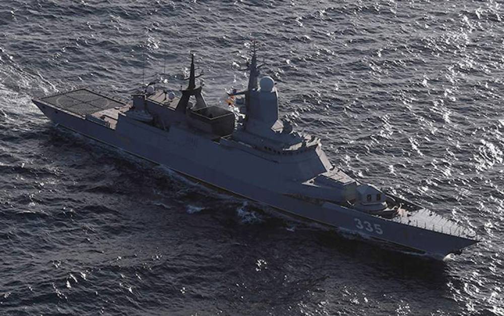 İran Hörmüz boğazında dəniz təlimlərinə başladı