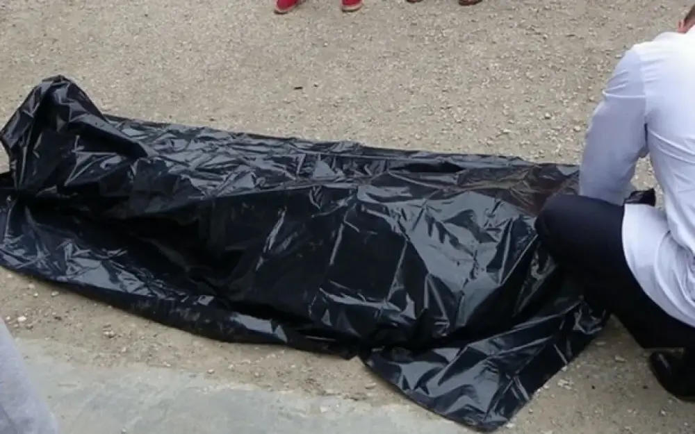 Bakıda usta binadan yıxılıb öldü