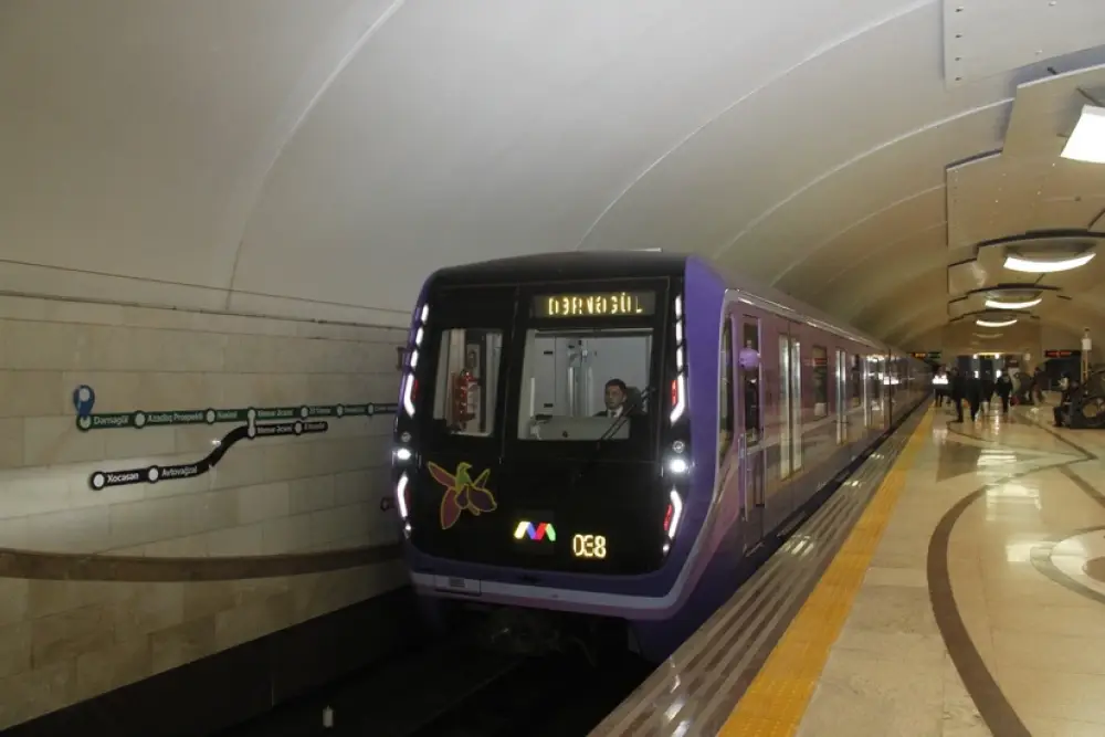 Yanvarda Bakı metrosundan 17 milyon 600 minə yaxın sərnişin istifadə edib