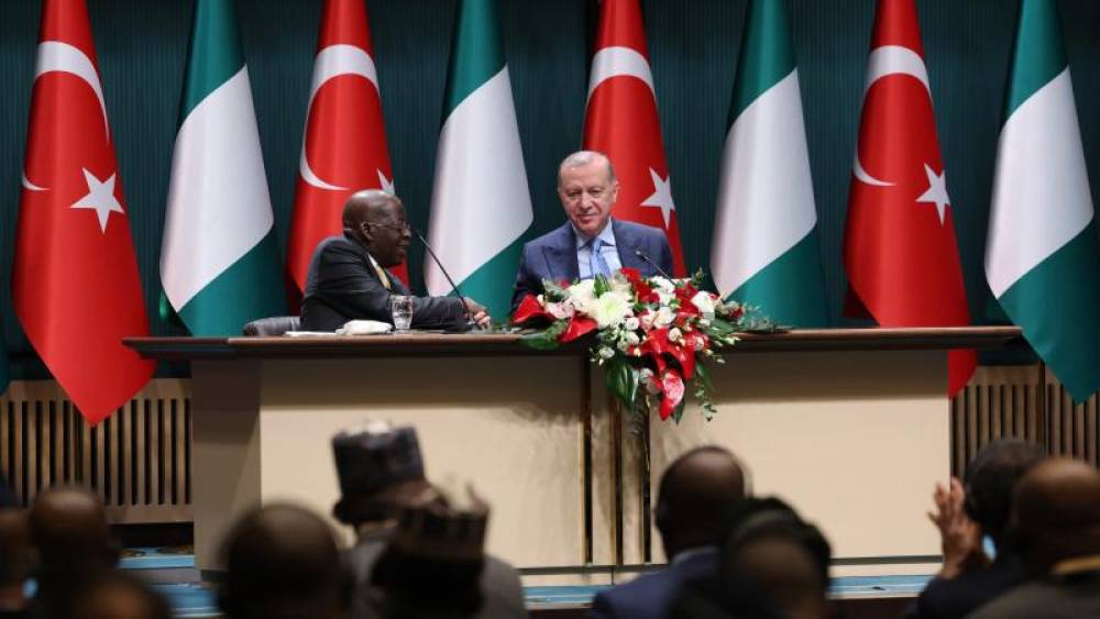 Türkiyə ilə bu ölkə arasında 9 sənəd imzalandı 