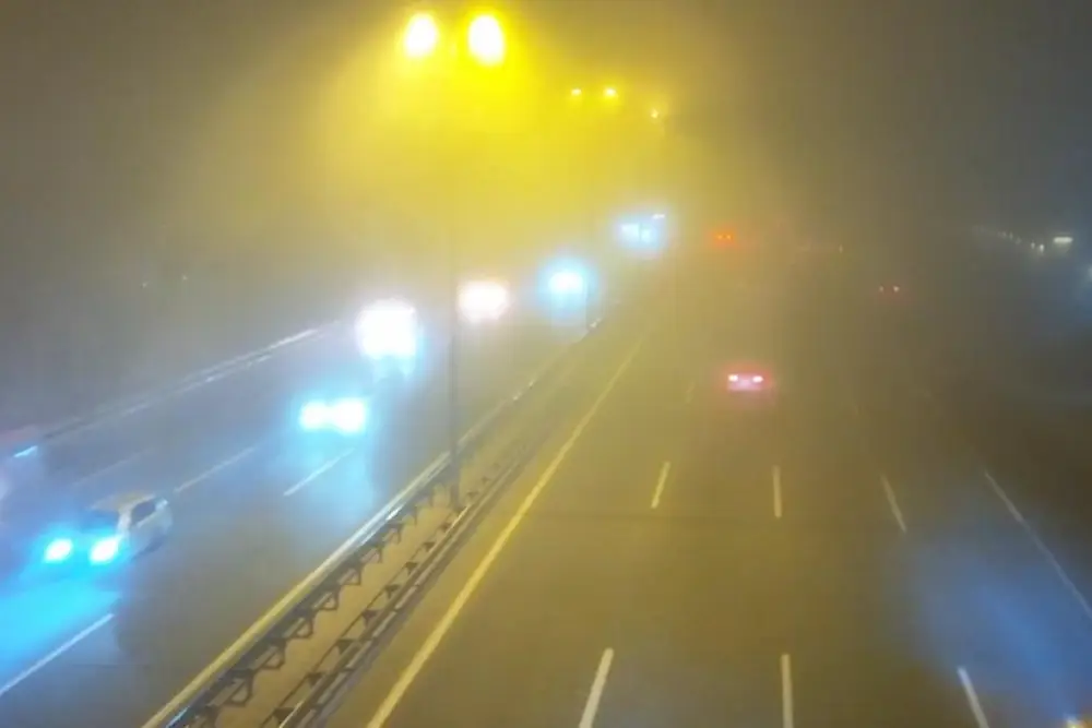 Duman səbəbindən Bakının bir sıra yollarında sürət həddi endirilib