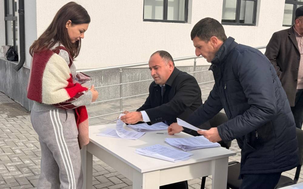 Növbəti köç karvanı Cəbrayılın Horovlu kəndinə çatıb - YENİLƏNİB (FOTO)