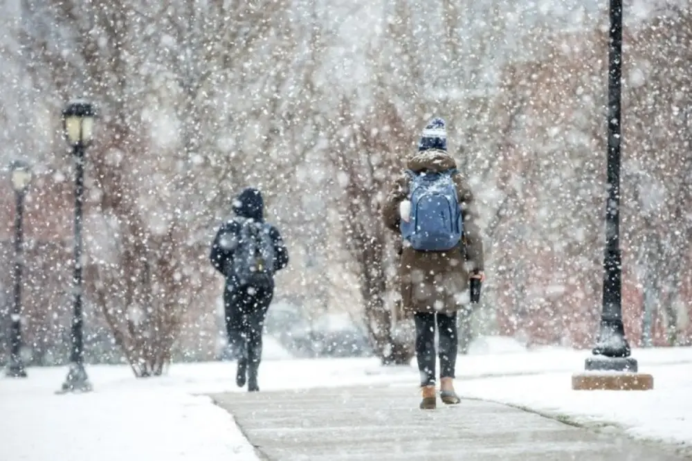 Hava şəraiti ilə əlaqədar məktəblərdə dərslərə fasilə verilib? - RƏSMİ