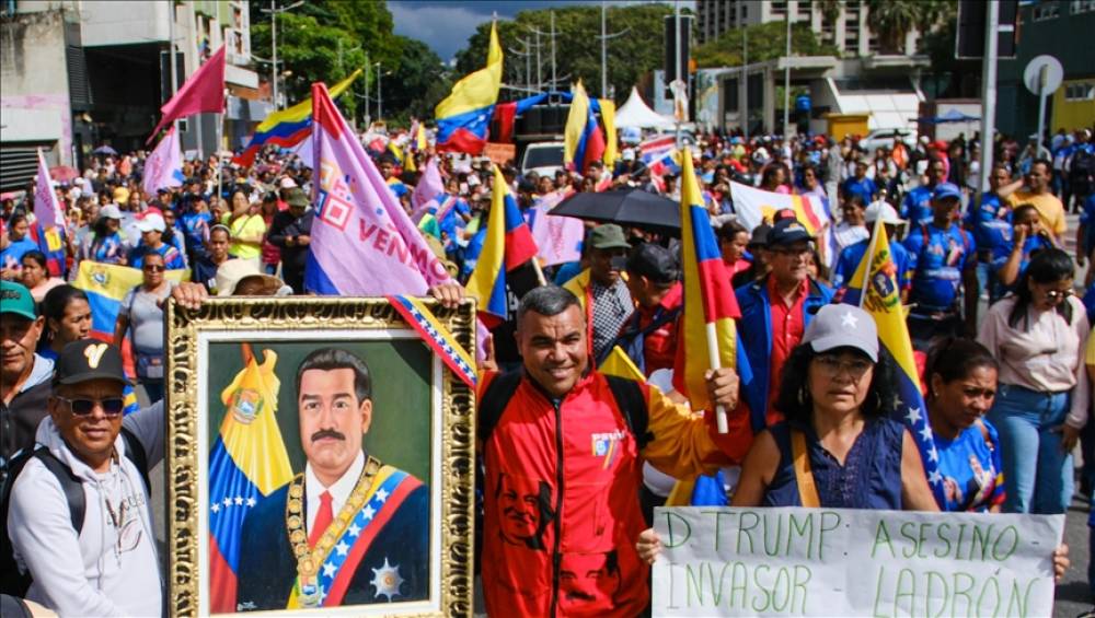Venesuelada Maduroya dəstək nümayişi keçirildi