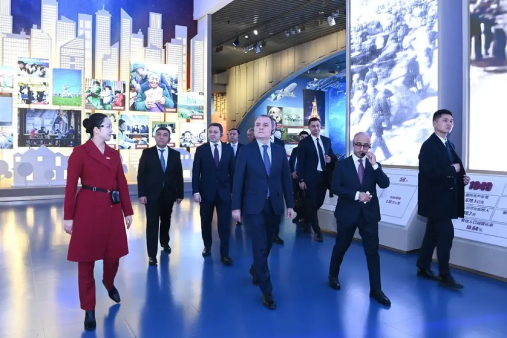 Ceyhun Bayramov Çin Kommunist Partiyasının Muzeyini ziyarət edib