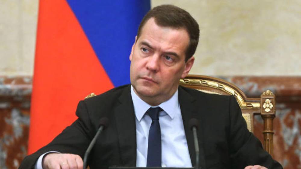Rusiyaya 30 minə yaxın qanunsuz sanksiya tətbiq edilib - Medvedev 