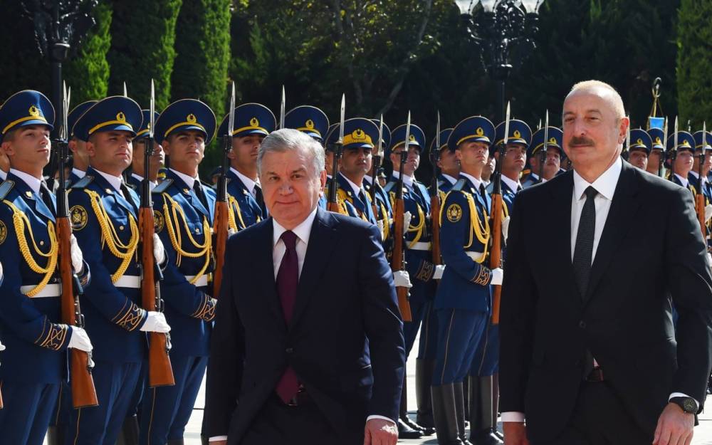 Şavkat Mirziyoyevin rəsmi qarşılanma mərasimi olub