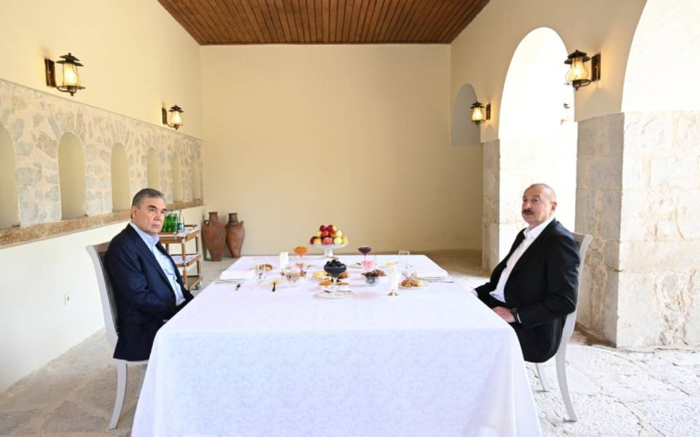 Liderlər Şuşada Mehmandarovların malikanə kompleksində - FOTOLAR