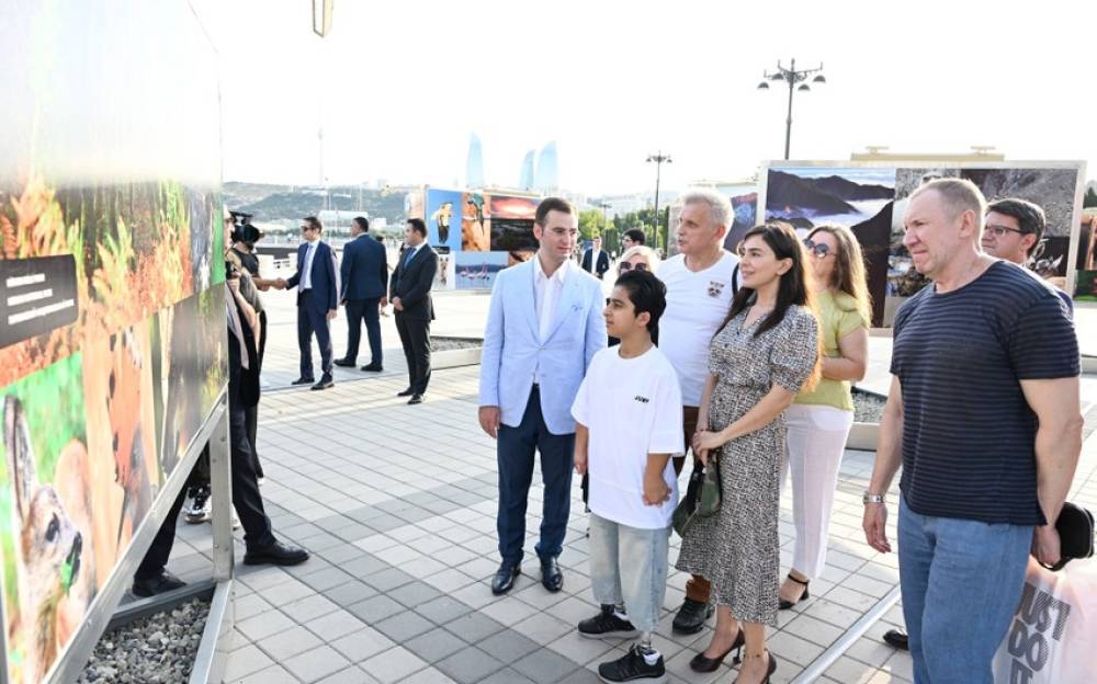 Leyla Əliyeva Azərbaycanda təbiətin mühafizəsinin 100 illiyinə həsr olunmuş fotosərginin açılışında iştirak edib