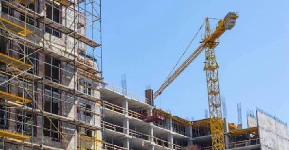 Nyu-Yorkda 37 mərtəbəli bina çökdü: Yollar bağlandı