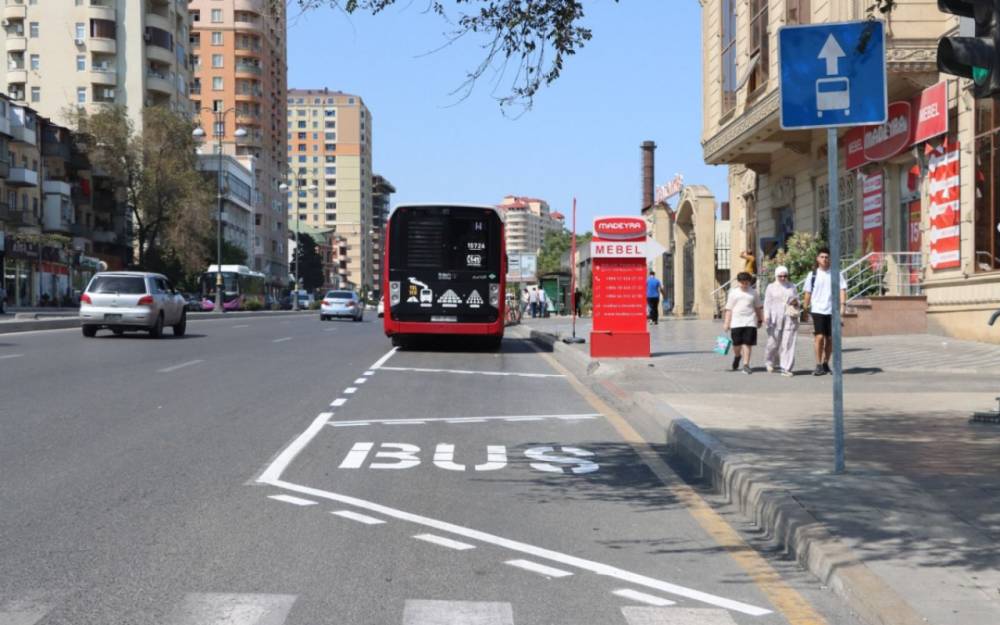 Avtobus zolaqlarında maşınlara minib-düşmək olacaq - VİDEO