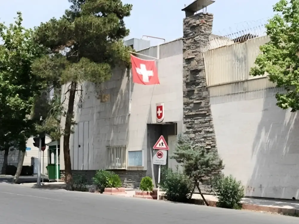 İsveçrə diplomatlarını İrandan Bakıya təxliyə etdi