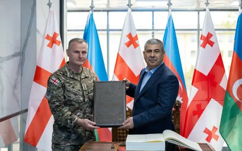 Zakir Həsənov Gürcüstanda hərbi obyektlərdə olub
