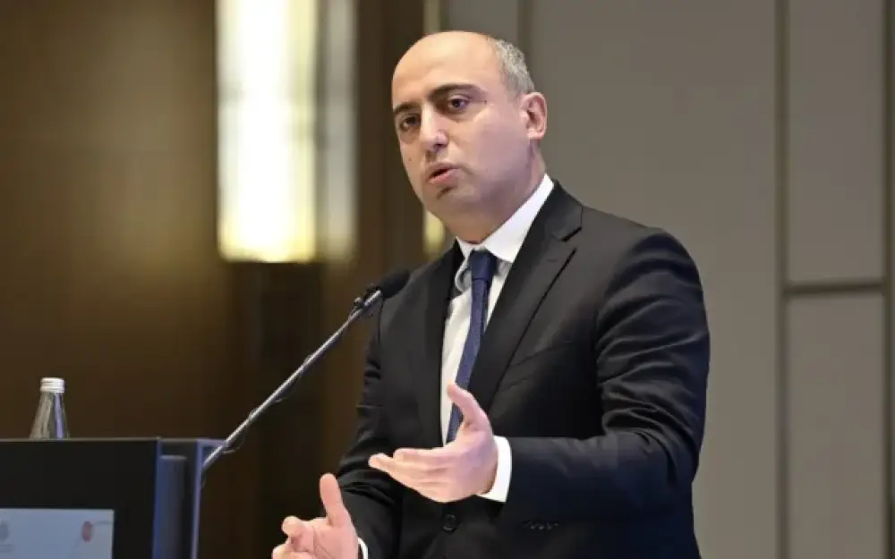 Dərs yükü ağırdırsa, nəyi çıxaraq? - Nazirdən münasibət