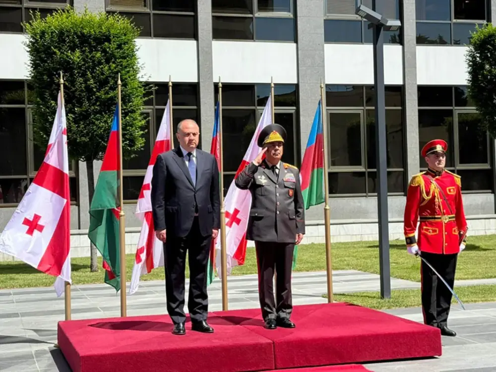 Azərbaycan və Gürcüstan müdafiə nazirləri görüşüb