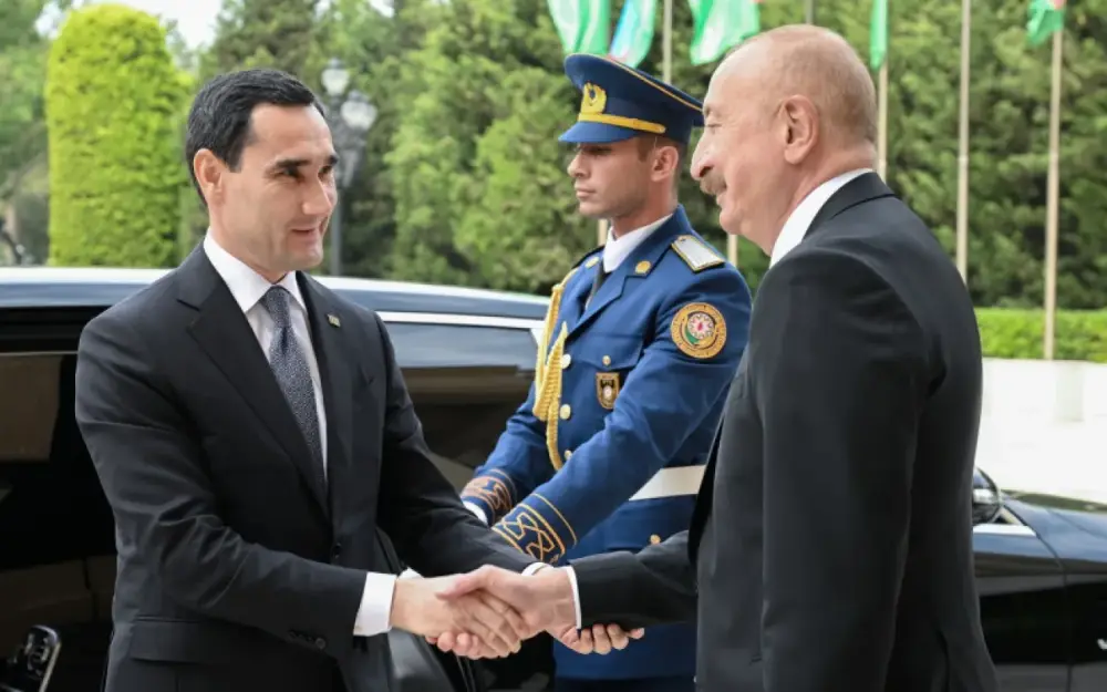 Prezident həmkarını qarşıladı - FOTOLAR
