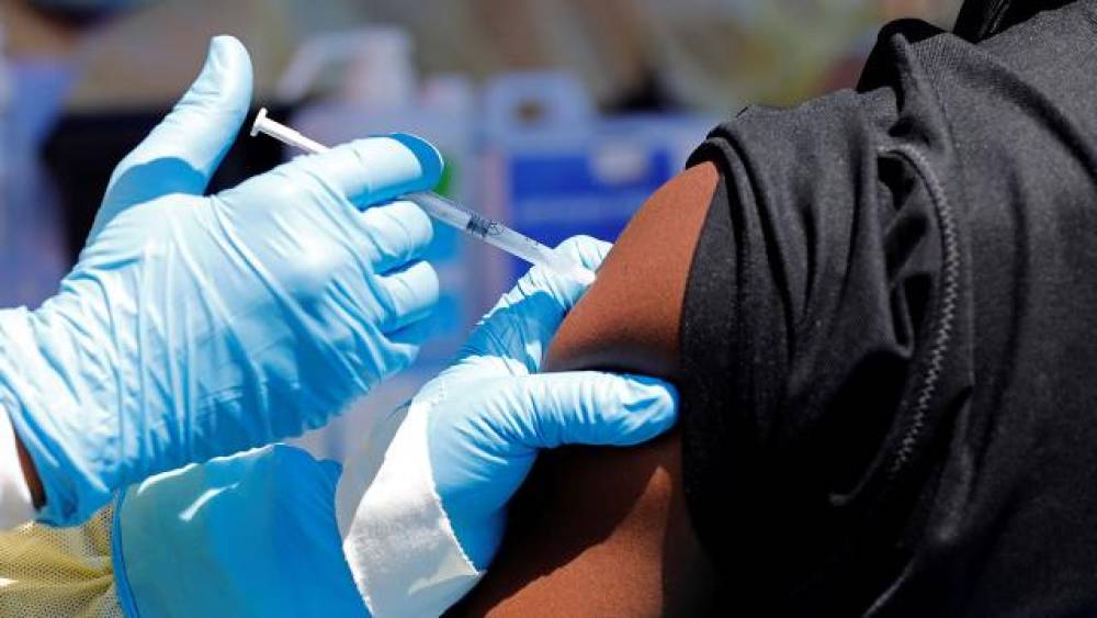 ÜST Ebola ilə bağlı xəbərdarlıq edir: Peyvəndin hazırlanması doqquz aya qədər çəkə bilər
