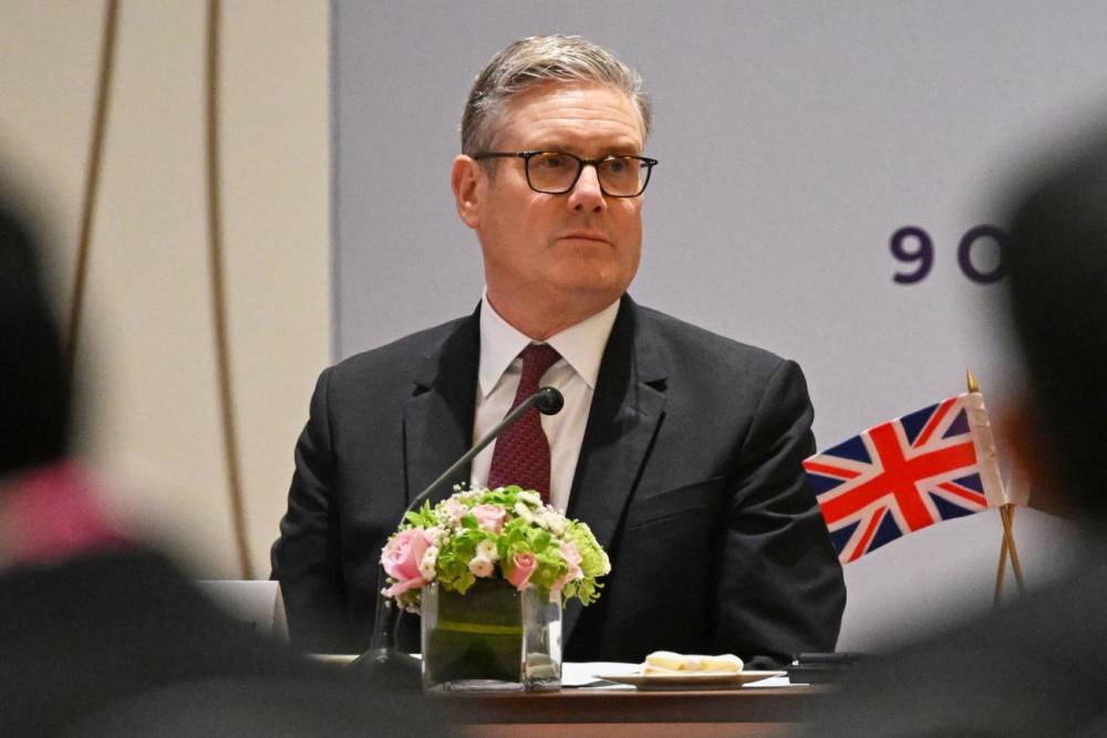 Böyük Britaniyanın nazir müavini istefa verdi - SƏBƏB 