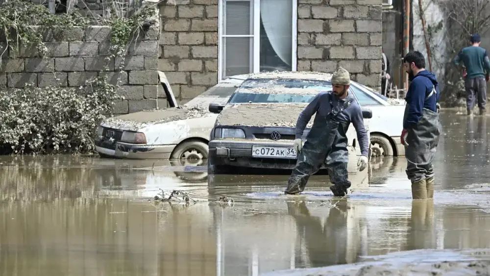 Yakutiyada daşqınlar səbəbindən onlarla həyəti su basıb