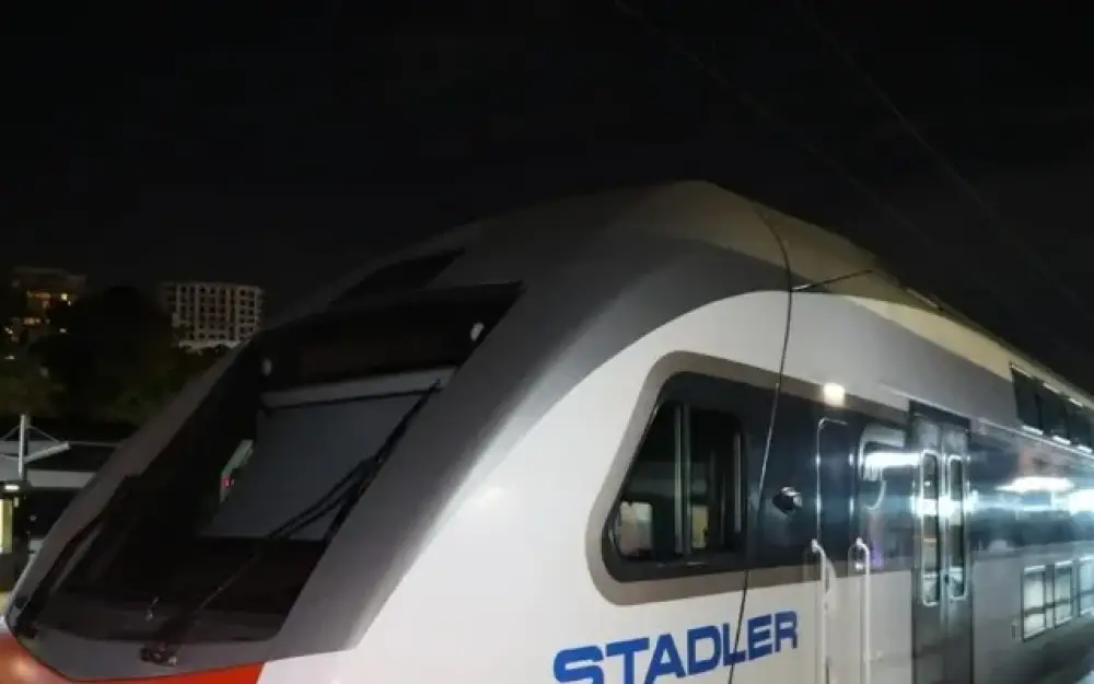 Bakı-Tbilisi sərnişin qatarı yola salındı