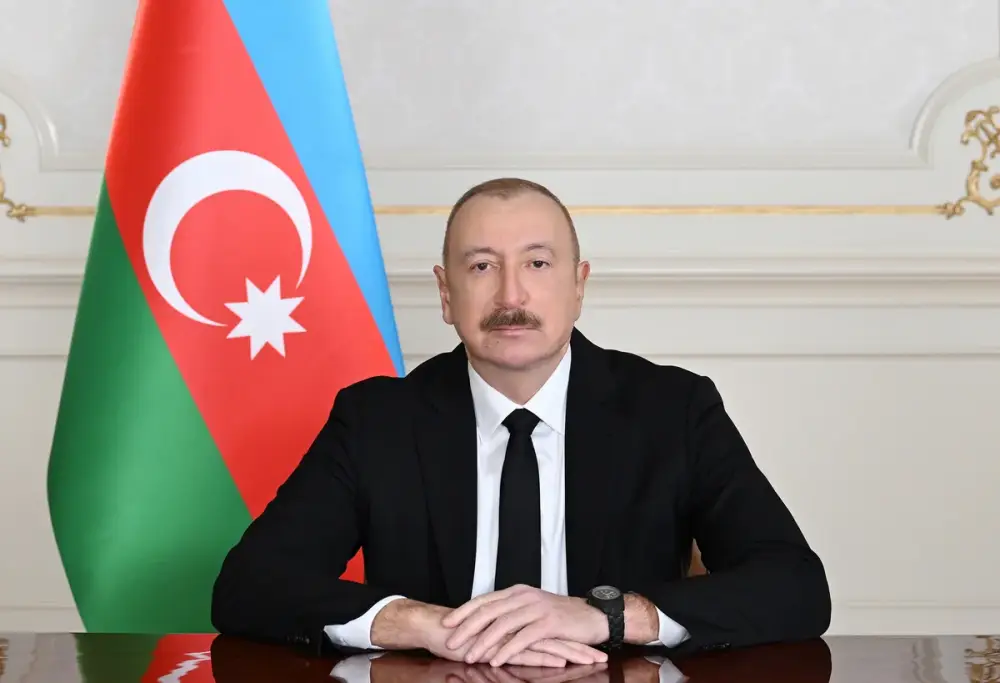 Prezident İlham Əliyev paraqvaylı həmkarını təbrik edib