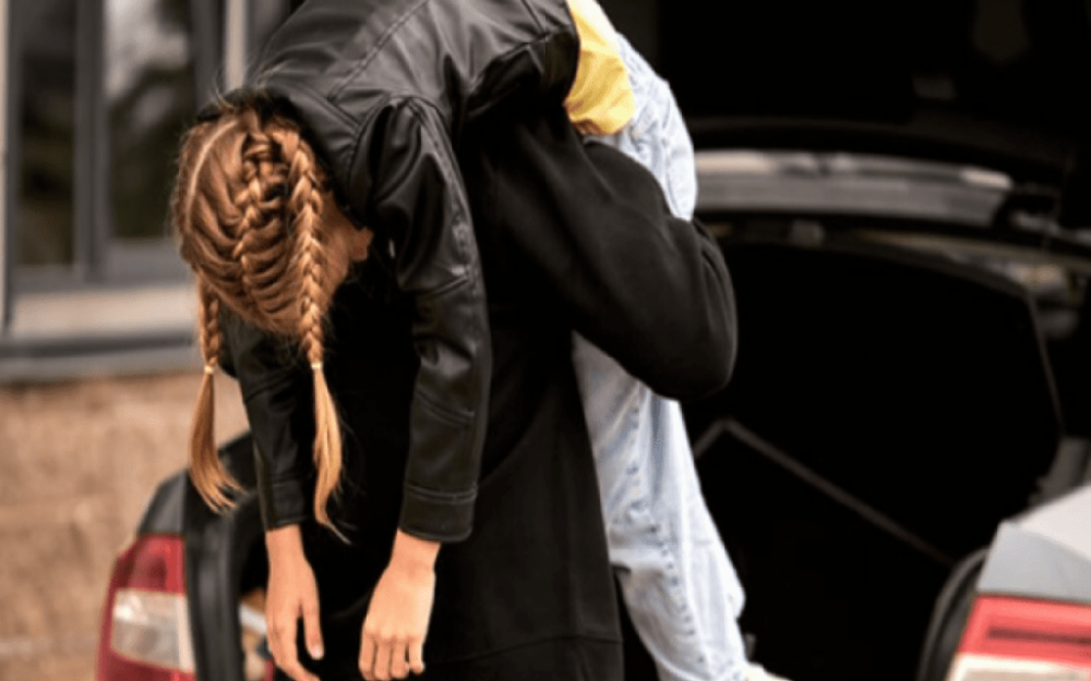 Balakəndə dəstə üzvləri 17 yaşlı qızı oğurladı