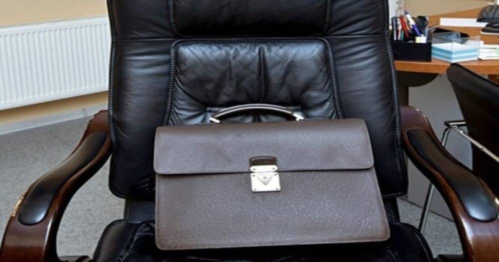 Bu icra başçıları özlərinə müavin axtarır