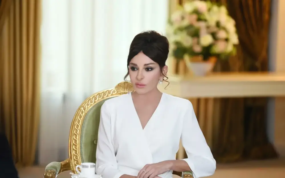 Mehriban Əliyevadan Dövlət Suverenliyi Günü ilə bağlı PAYLAŞIM