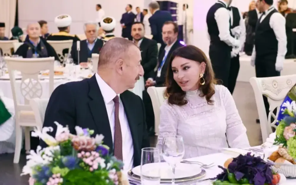 İlham Əliyev və xanımı Pekindəki ziyafətdə iştirak etdilər