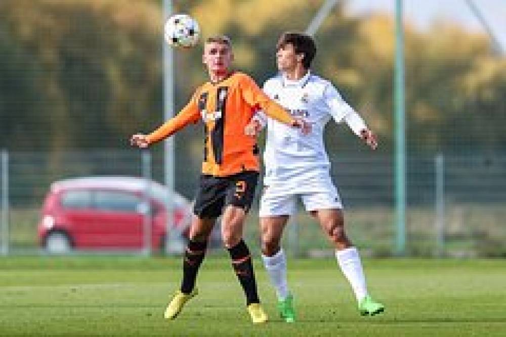Ukraynadan qaçan futbolçu Rusiya klubuna qəbul edilib